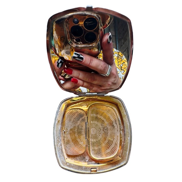 Vintage La Mode Black & Floral Guilloche Compact Mirror - Circa 1930s-40s - Picture 6 of 16